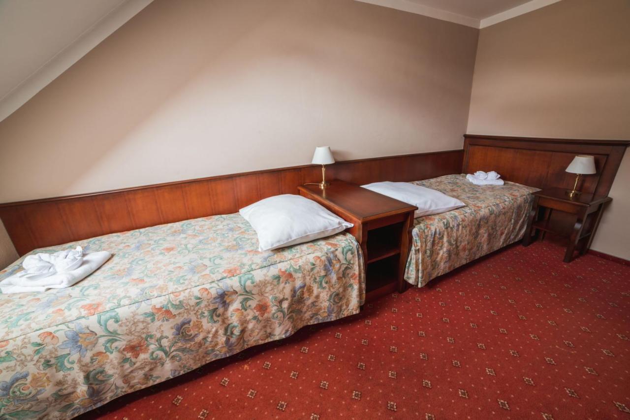 Hotel Dalimil Praha Bagian luar foto